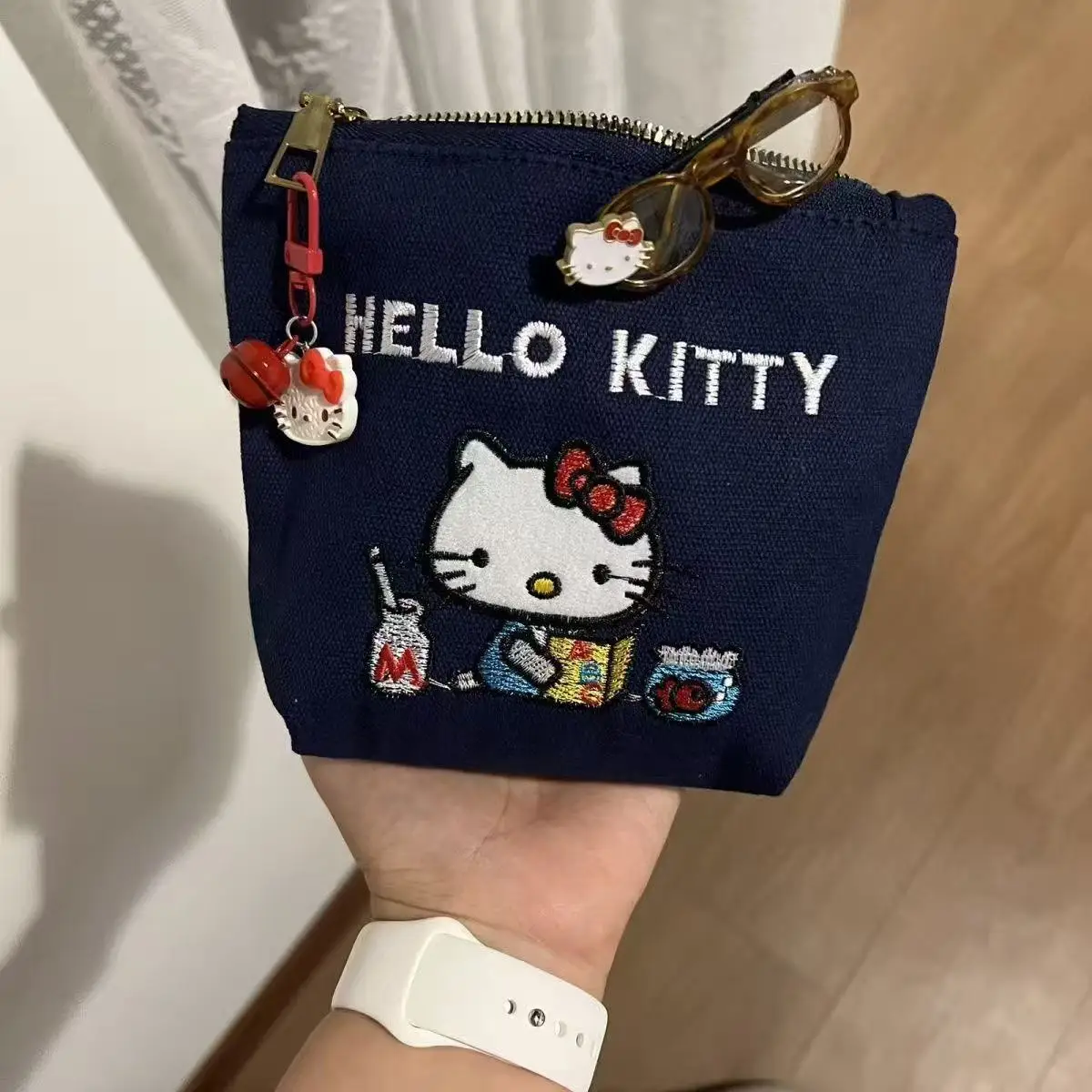 Cartoon Large Capacity Cat Emb - Cosmetic Bags recension och pris